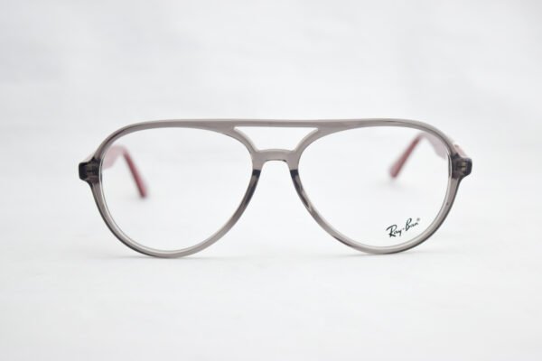 Vista frontal lentes Ray Ban gris vino