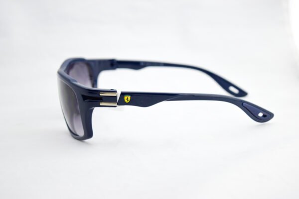 Vista lateral izquierda lentes RAY-BAN RB4364